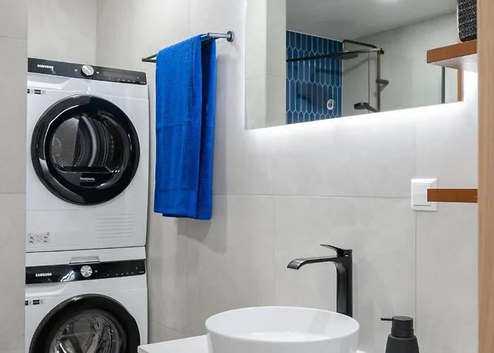 Aatrium Kinnisvara Riia Str 22 80 M2 With 2- Bedrooms And 45 M2 Terrace شقة